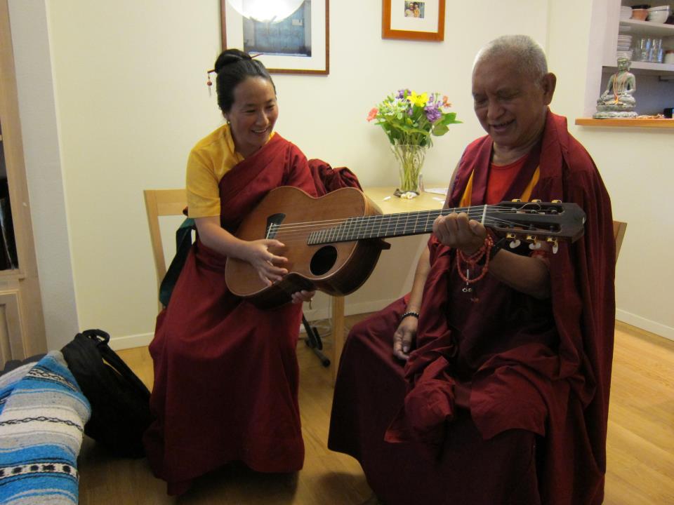 Précieuse oracle Khandro La et Lama Zopa